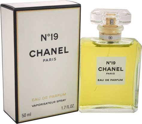 chanel no.19 eau de parfum spray